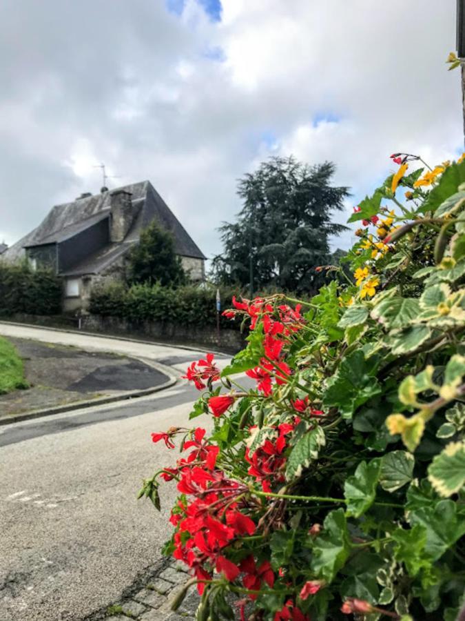 La Tour Cachee Bed & Breakfast Mortain-Bocage Exterior foto