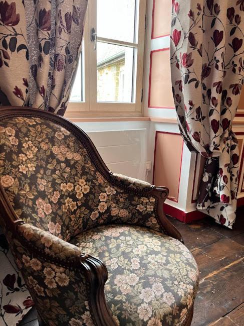 La Tour Cachee Bed & Breakfast Mortain-Bocage Exterior foto